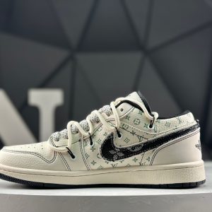 Nike Air Jordan 1 Low YX5066-356 Sneakers
