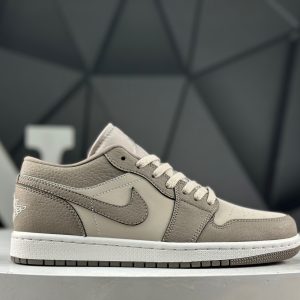 Nike Air Jordan 1 Low IU7552-040 Sneakers