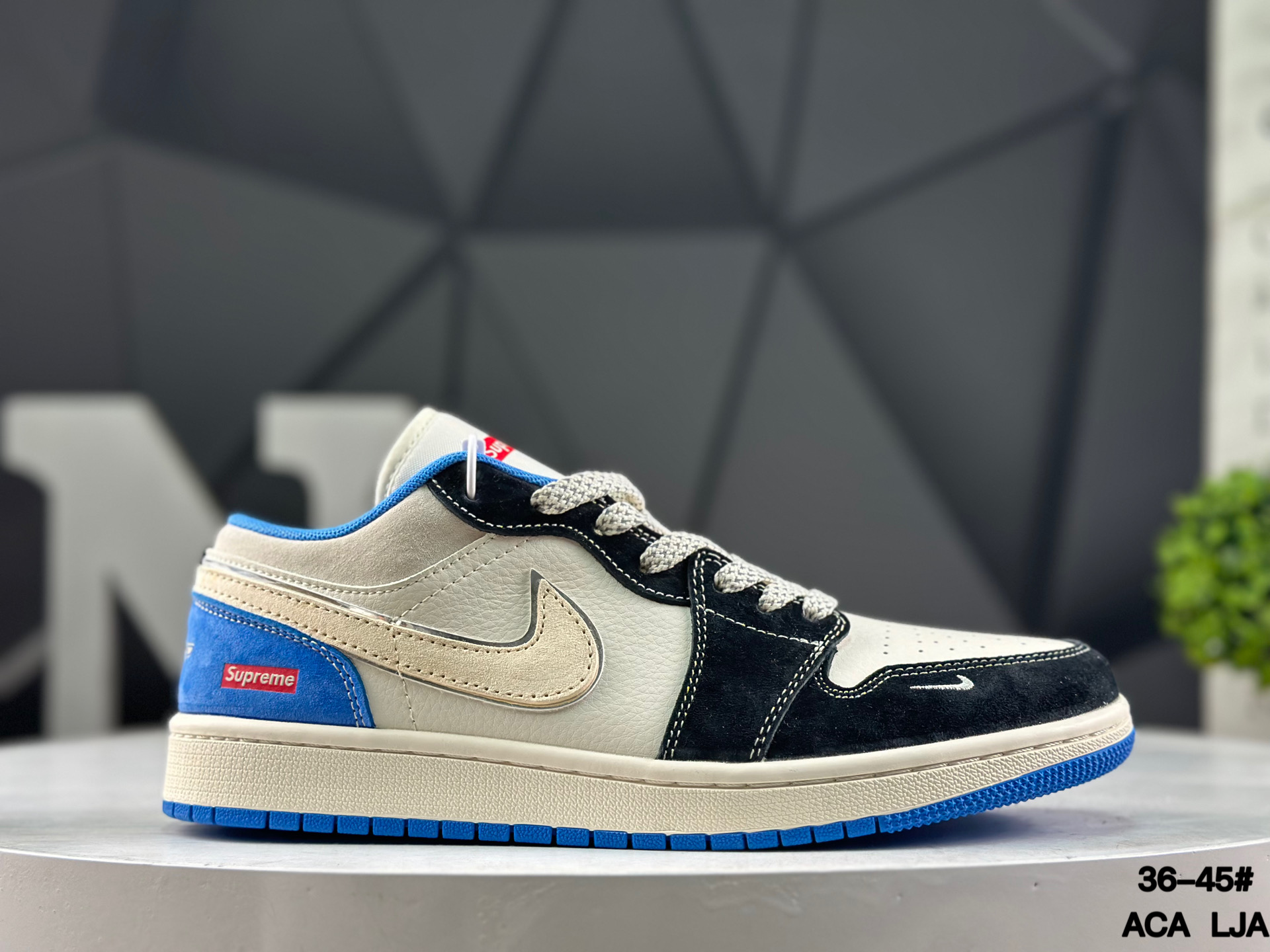 Nike Air Jordan 1 Low XX3318-501 Sneakers