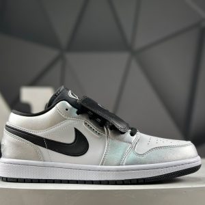 Nike Air Jordan 1 Low IR2278-100 Sneakers