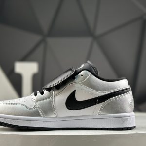 Nike Air Jordan 1 Low IR2278-100 Sneakers