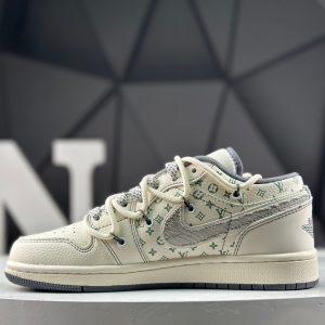 Nike Air Jordan 1 Low YX5066-357 Sneakers