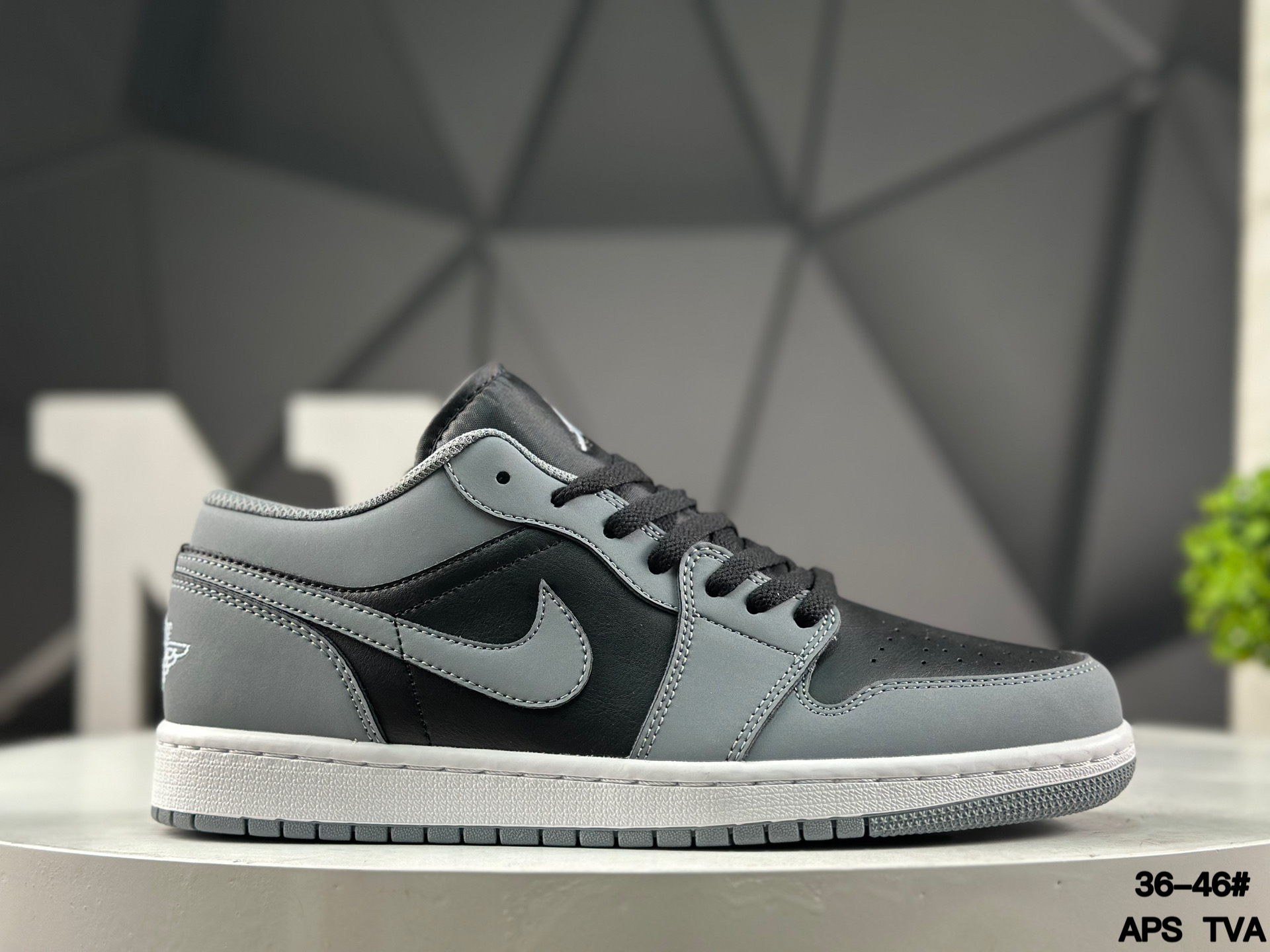 Nike Air Jordan 1 Low IU7550-065 Sneakers