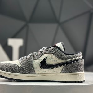 Nike Air Jordan 1 Low x Travis Scott Year of the Horse FC7688-202 Sneakers
