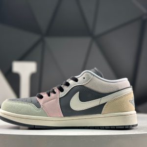 Nike Air Jordan 1 Low IB7109-004 Sneakers