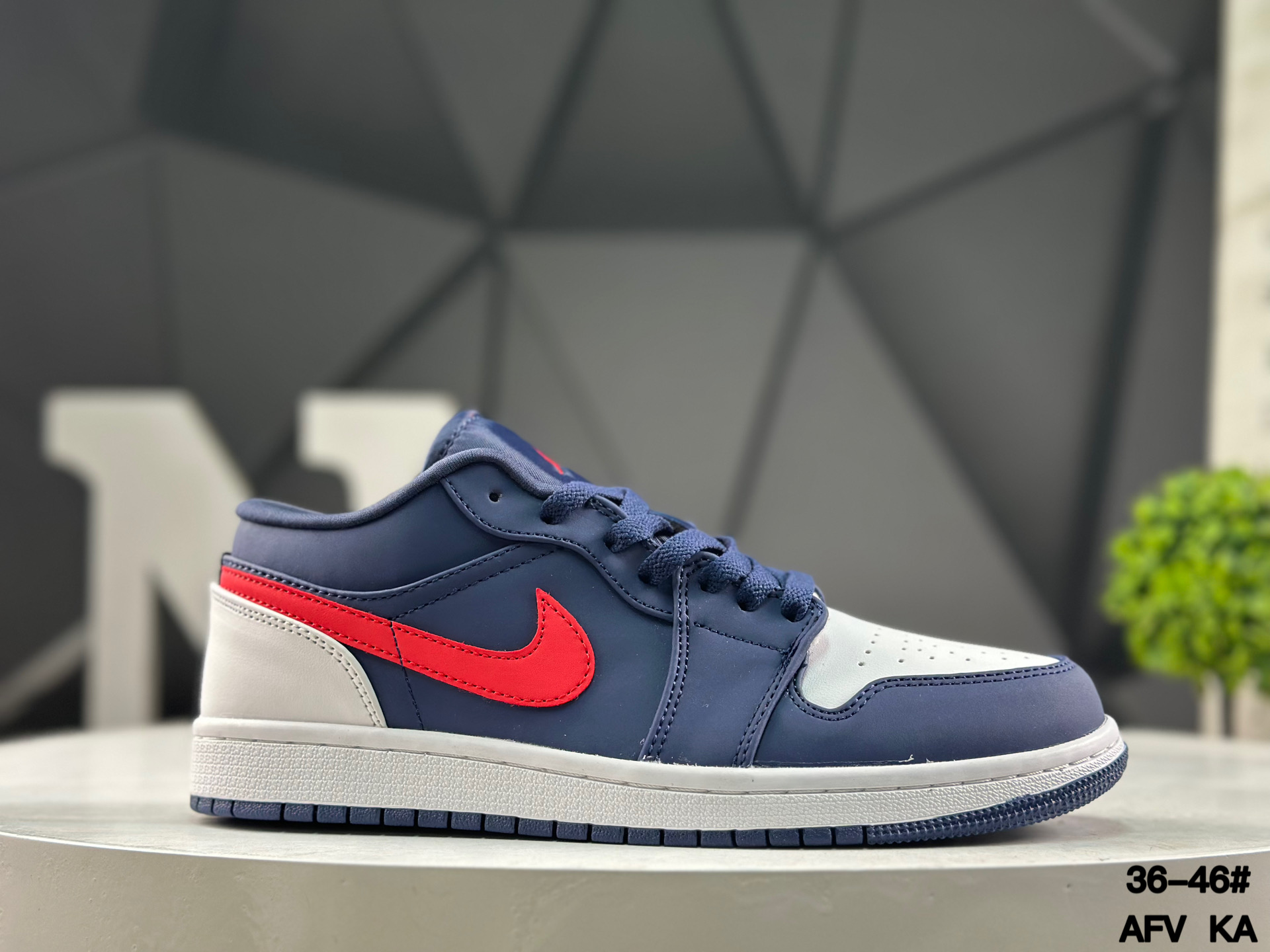 Nike Air Jordan 1 Low CZ8454-400 Sneakers