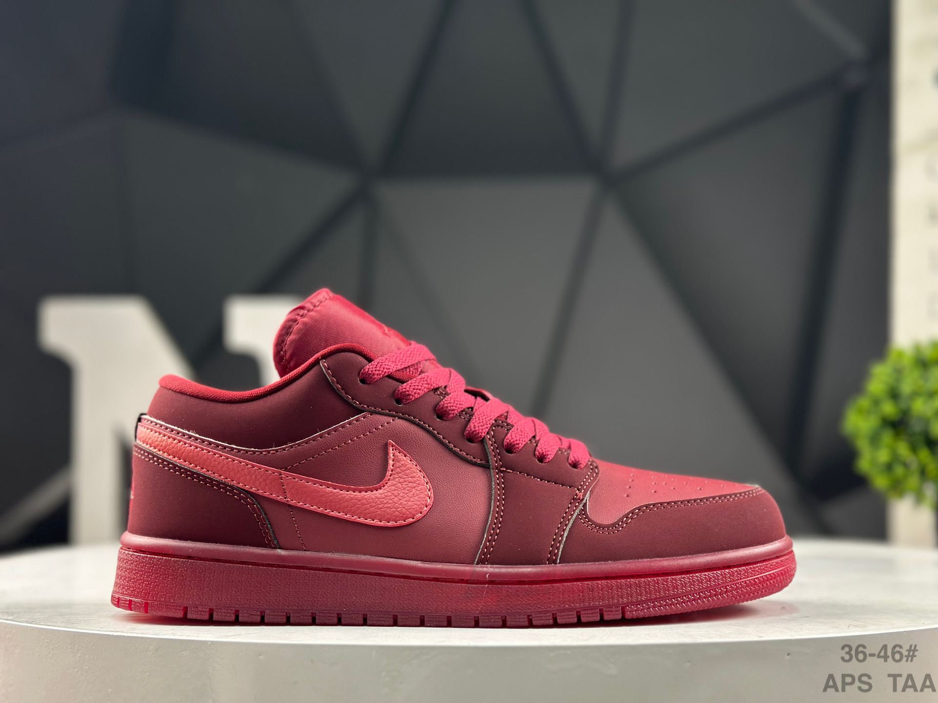 Nike Air Jordan 1 Low IB7012-600 Sneakers