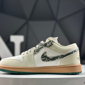 Nike Air Jordan 1 Low LR8888-013 Sneakers