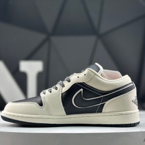 Nike Air Jordan 1 Low LJ2025-002 Sneakers