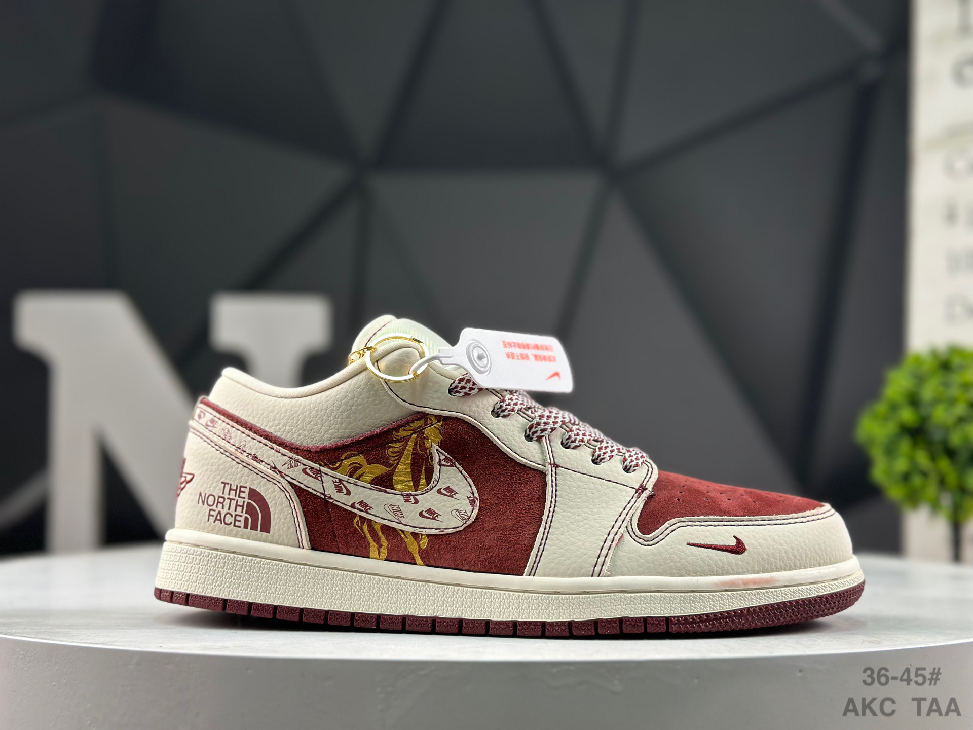 Nike Air Jordan 1 Low QL1988-005 Sneakers