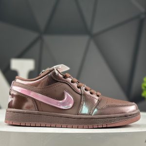 Nike Air Jordan 1 Low IQ9787-262 Sneakers