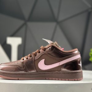 Nike Air Jordan 1 Low IQ9787-262 Sneakers
