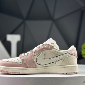 Nike Air Jordan 1 Low x Travis Scott DZ5899-014 Sneakers